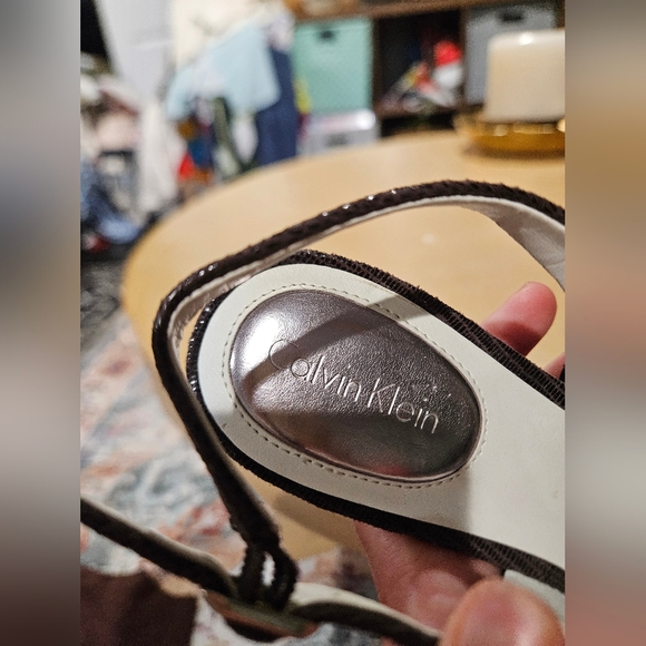 Calvin Klein 90s Minimalist Slingback Heels Brown Textured Kitten Heel Size 7 - Picture 3 of 16